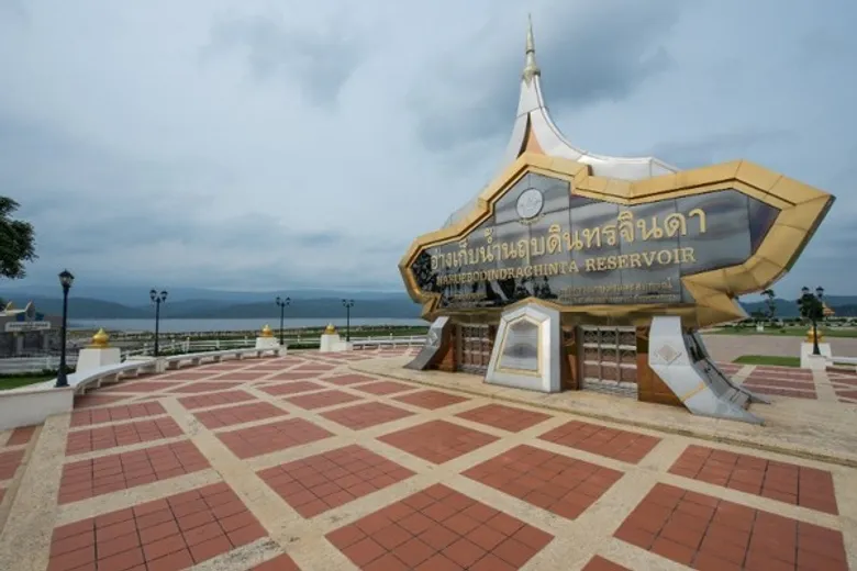 พบหมีควายดำเล่นน้ำที่ห้วยโสมง