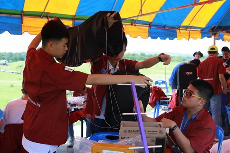 ทีม รร.วิทยาศาสตร์จุราภรณราชวิทยาลัย จ.นครศรีธรรมราชคว้าแชมป์ “THAILAND CANSAT – ROCKET COMPETITION 2019”