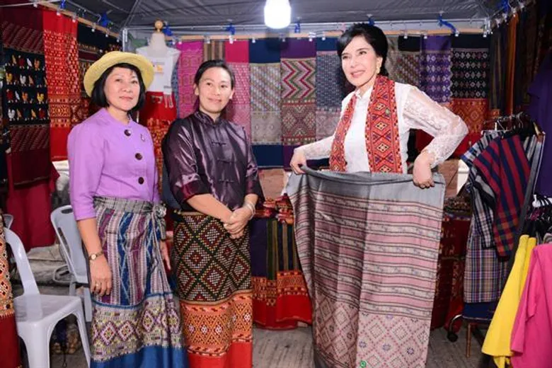 “รมช.มนัญญา” ชวนเที่ยวงานมหกรรมสินค้าสหกรณ์จังหวัดอุทัยธานี ปี 2562 หนุนเพิ่มช่องทางกระจายรายได้สู่ท้องถิ่น