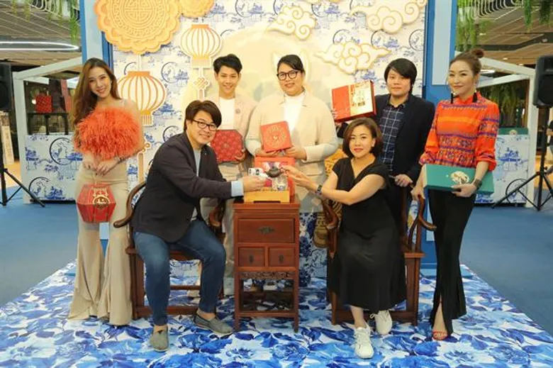เซเลบริตี้ ชวน “ส่งต่อความโชคดี” ด้วยขนมไหว้พระจันทร์ที่งาน MOONCAKE FEST 2019 ที่ศูนย์การค้าเซ็นทรัลพลาซา และศูนย์การค้าเซ็นทรัลเวิลด์