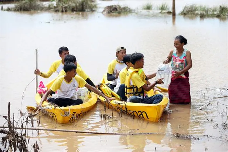 20 สถาบันเครือข่าย “สิงห์อาสา” ระดมพลังช่วยผู้ประสบภัยน้ำท่วมจ.สุโขทัย
