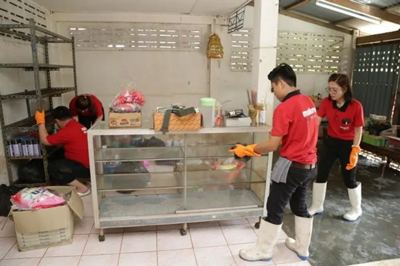 แม็คโคร ส่งทีมฟื้นฟูร้านค้า ช่วยผู้ประกอบการอีสาน-เหนือประสบภัยน้ำท่วมจากพายุโพดุล