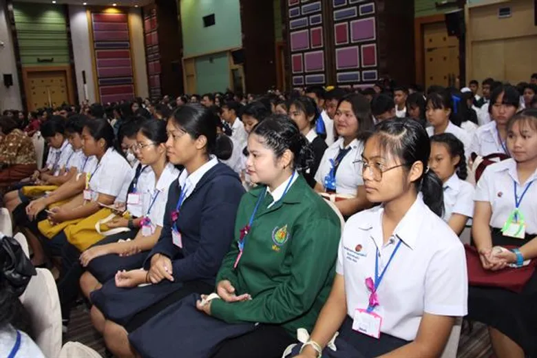 สอศ.ปลุกจิตสำนึกตระหนักถึงคุณค่าการเป็นนักเรียนทุนเฉลิมราชกุมารี