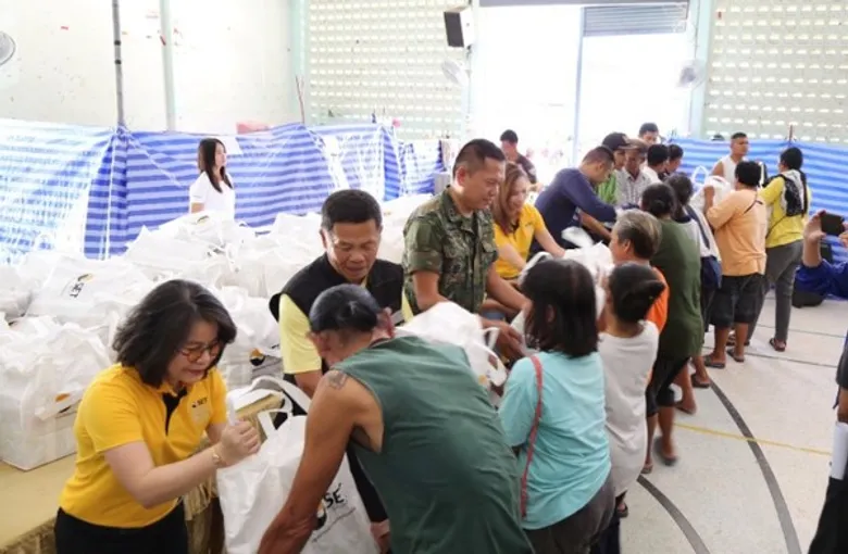 ตลาดหลักทรัพย์ฯ ลงพื้นที่มอบถุงยังชีพ 2,000 ชุด จ. อุบลราชธานี