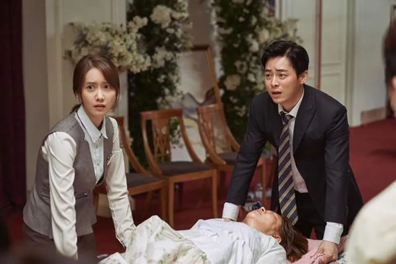 ตอกย้ำกระแสเกาหลีฟีเวอร์ “EXIT (ฝ่าหมอกพิษ ภารกิจรัก)” “โจ จอง-ซอก” จับมือ “ยุนอา SNSD” เสิร์ฟความฮาฝ่าหมอกพิษ