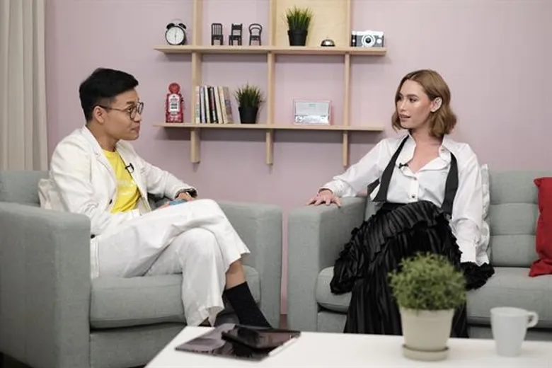 ทีวีไกด์: รายการ “Loukgolf’s English Room” แขกรับเชิญ "ซาบีน่า ไมซิงเกอร์"