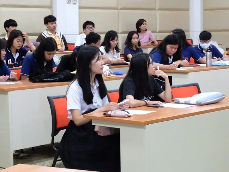 FDI Recruitment ร่วมกับมหาวิทยาลัยนเรศวร เอกภาษาญี่ปุ่นแนะแนวนักศึกษา