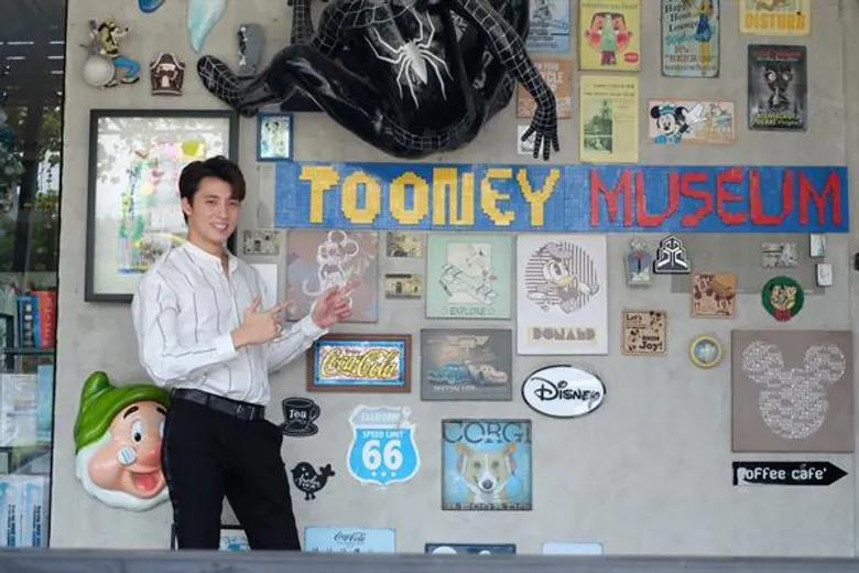 “มีน-พีรวิชญ์” พาเที่ยวย้อนวัยเด็กพิพิธภัณฑ์ของเล่น “Tooney Toy Museum”