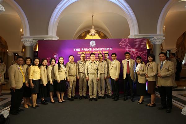 นายกรัฐมนตรี เป็นประธานมอบรางวัลอุตสาหกรรม ประจำปี พ.ศ. 2562 มั่นใจ ผู้ประกอบการภาคอุตสาหกรรมไทย ตื่นตัวพัฒนา พร้อมก้าวสู่อุตสาหกรรม 4.0