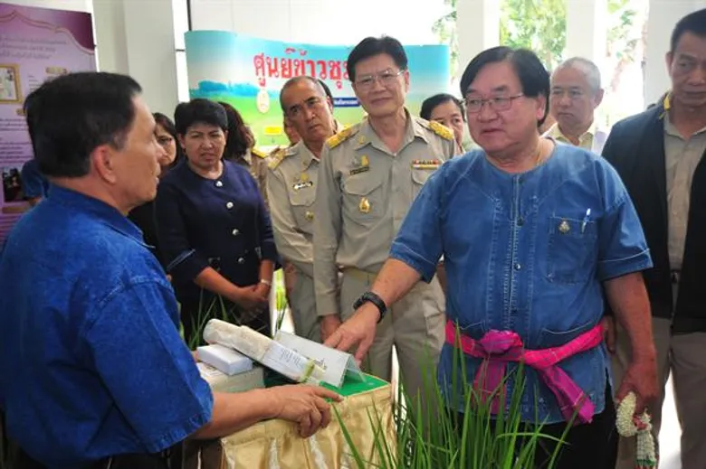 ภาพข่าว: ก.เกษตรฯ พบปะศูนย์ข้าวชุมชน