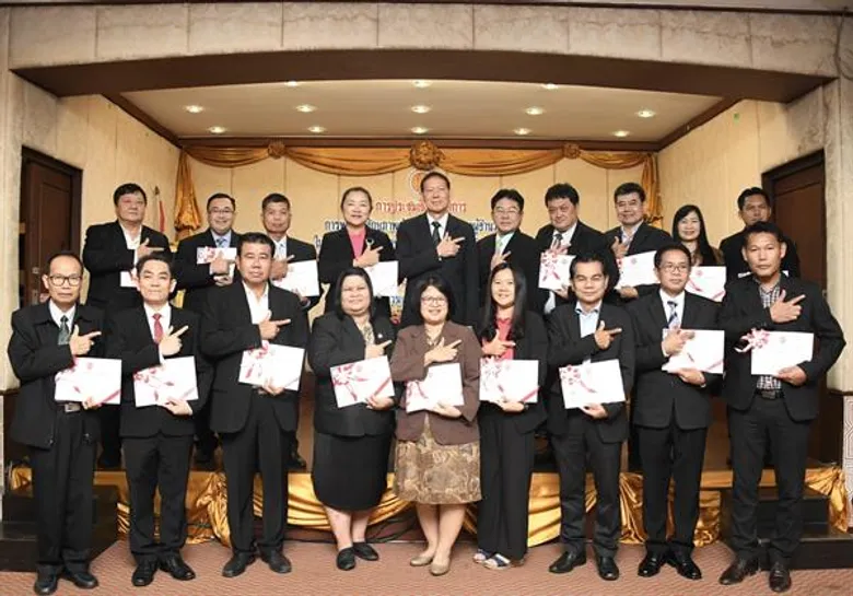 ภาพข่าว: สอศ.นำผู้บริหารสถานศึกษาร่วมยกระดับพัฒนาอาชีวศึกษาระบบทวิภาคี จัดเต็ม 5 ภาค
