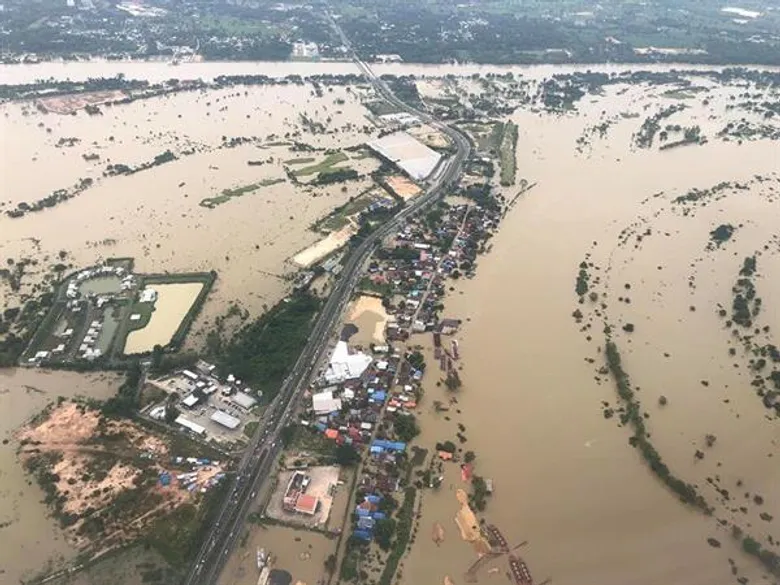กรมส่งเสริมสหกรณ์ระดมเจ้าหน้าที่ลงพื้นที่ช่วยเหลือเยียวยาสมาชิกสหกรณ์และผู้ประสบภัยน้ำท่วม 21 จังหวัด เตรียมเปิดจุดบริการซ่อมเครื่องจักรกลการเกษตรพร้อมฟื้นฟูอาชีพหลังน้ำลดทันที