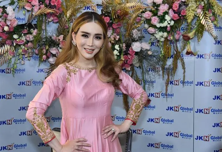 19.9.19 JKN Mega Showcase 2019: Diamond Pink The Love of Content JKN ขนทัพศิลปินดาราจากอินเดีย-ฟิลิปปินส์-ไทย ร่วมงานอลังการสุดยิ่งใหญ่ ตอกย้ำความเป็นผู้นำในอุตสาหกรรมคอนเทนต์ระดับโลก