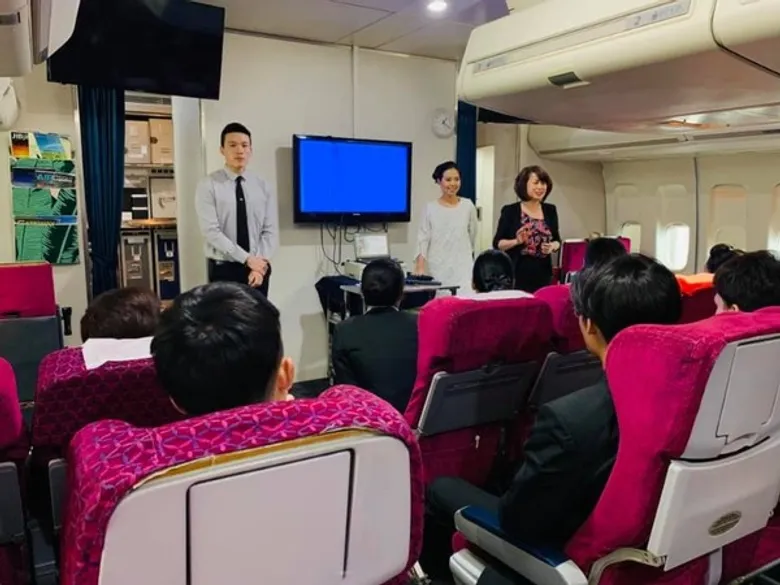 WHY..? ทำไมถึงต้องเรียน SPU International Airline Business