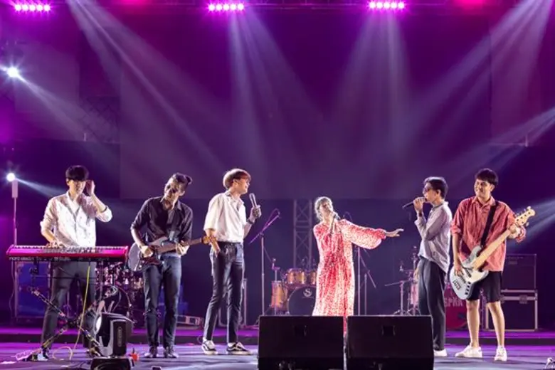 “อีเอฟเอ็ม ออน ทัวร์ 2019” มันส์ยกรุ่น ขนขบวนศิลปินขยี้ความสนุกถึงมหา’ลัย