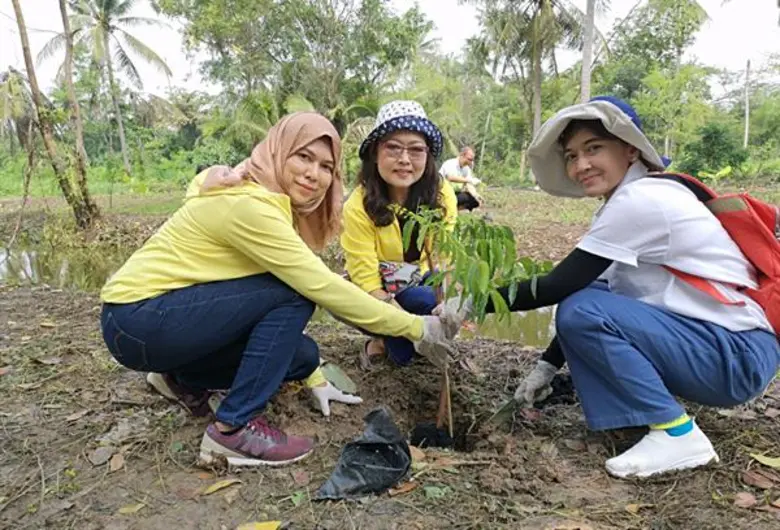 ชมรมรัฐวิสาหกิจเพื่อชุมชน สานต่อกิจกรรมเพื่อสังคมเพิ่มพื้นที่สีเขียวให้ “คุ้งบางกะเจ้า”