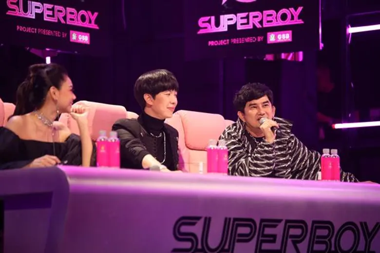 สมการรอคอย '12 Boys’ กับ Live Concert ครั้งแรก!! บนเวที “Superboy Project Presented by GSB” เพิ่มดีกรีความสนุก Big Boy 5 หนุ่ม SBFIVE บาส, คิมม่อน, เต้, คอปเตอร์, ตี๋ ร่วมแจมฟาก Guest Hunter ตอง - ภัครมัย คอเม้นต์ ดุ เดือด เผ็ช มันส์ม