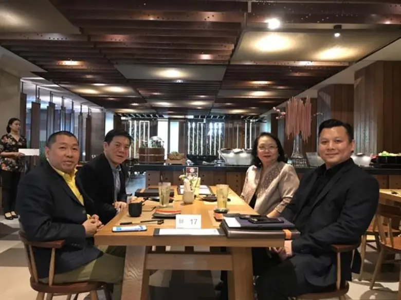 ภาพข่าว: ตลาดหลักทรัพย์สิงคโปร์ (SGX) เยี่ยมและร่วมรับประทานอาหารกับ เออีซี (AEC) และวินสตัน (Winton)
