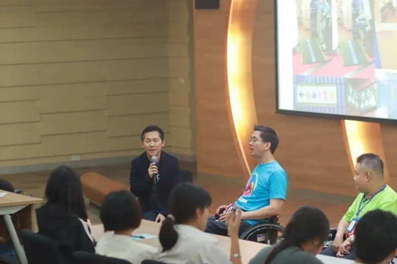 ฑูตอารยสถาปัตย์พบเมล็ดพันธุ์ใหม่ สถาปัตย์ SPU