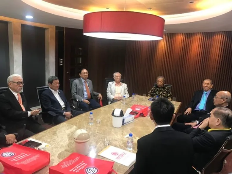 ภาพข่าว: หอการค้าไทย-จีน อาสาลงพื้นที่ช่วยผู้ประสบอุทกภัย มอบถุงยังชีพและเครื่องอุปโภคบริโภคบรรเทาความเดือดร้อนของพี่น้องประชาชน จ.อุบลราชธานี