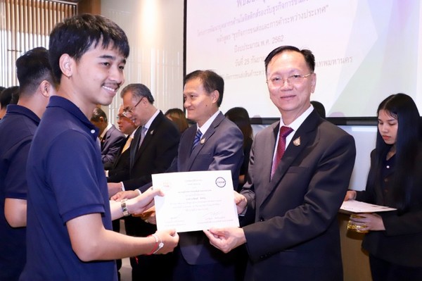ก.แรงงาน สร้างนักโลจิสติกส์ ป้อนธุรกิจขนส่งและการค้าระหว่างประเทศ