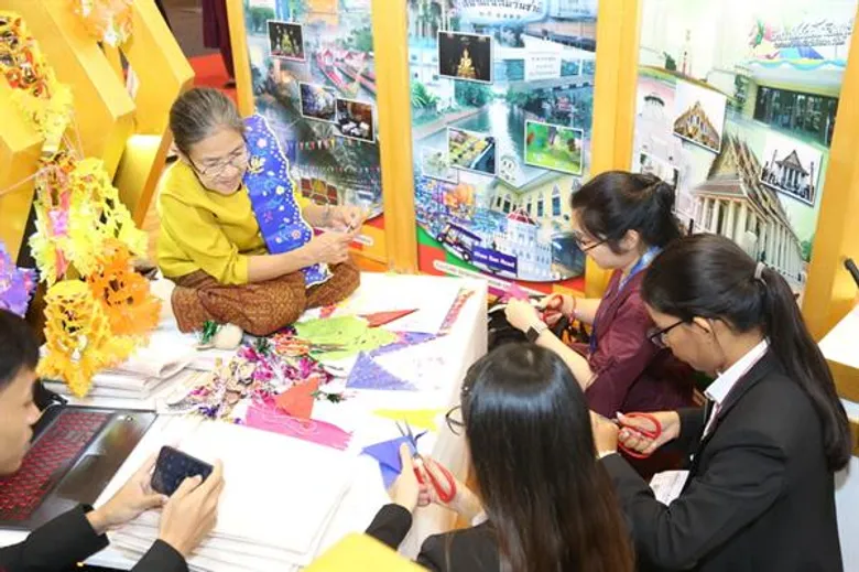 กทม.ชูเสน่ห์ท่องเที่ยววิถีชุมชน 7 ย่านเก่า ในงาน IT&CMA/CTW 2019