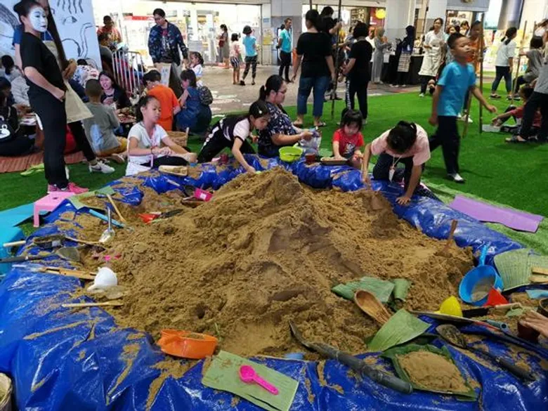 เอ็ม บี เค เซ็นเตอร์ ส่งเสริมเด็กและเยาวชน เปิดพื้นที่จัดงาน “PLAYDAY วันเล่นสนุก เล่นเปลี่ยนโลก”