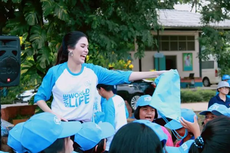 ช่อง 7HD นำนักแสดง “ร้อยป่า” พร้อมผนึกกำลังจิตอาสาร่วมกิจกรรม “ปันรัก คืนผืนป่า สู่ผืนดิน” ปี 4 ในโครงการ “7 สี ปันรักให้โลก”