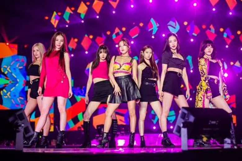 8 ศิลปินสาวเกิร์ลครัช บนเวที K CRUSH 2019 ร่วมจัดโชว์ยิ่งใหญ่ สร้างปรากฏการณ์แดนซ์กระจายทุกที่นั่งจนฮอลล์ลุกเป็นไฟ