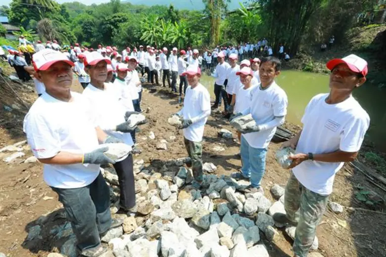 “กองทุนฮอนด้าเคียงข้างไทย” ผสาน “มูลนิธิอุทกพัฒน์ ในพระบรมราชูปถัมภ์” จัดกิจกรรมบำเพ็ญประโยชน์พัฒนาแหล่งน้ำและโครงสร้างน้ำพื้นที่ลุ่มน้ำยม จังหวัดแพร่ สานต่อโครงการพัฒนาแหล่งน้ำตามแนวพระราชดำริ เป็นปีที่ 5
