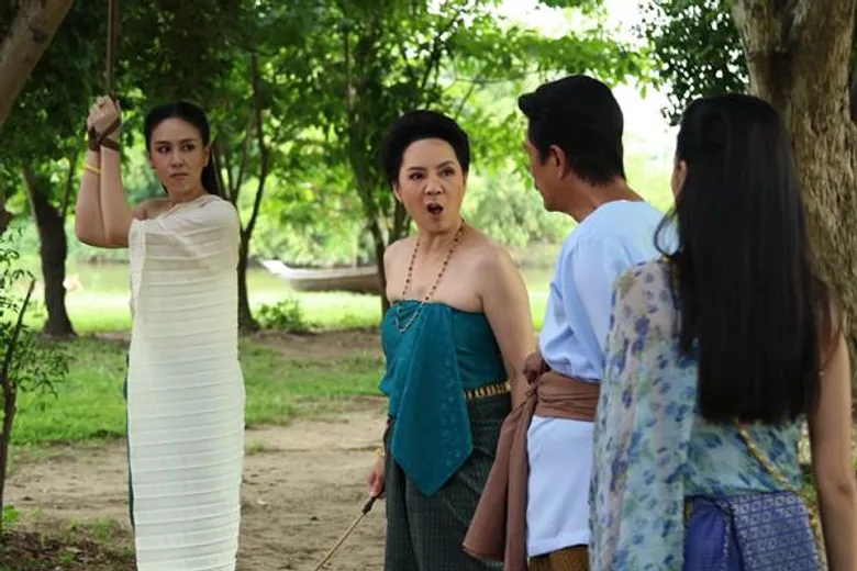 รุ่นใหญ่ "เดือน ไปรมา" การันตี "ฝ้าย เวฬุรีย์" ตัวตายตัวแทน พร้อมคายตะขาบ