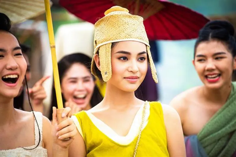 “ฟ้า ยงวรี” ว่าที่นักบินหญิง เผยสุดเครียดกดดัน น้ำตาพรากรับบทนาง “พิม” ในภาพยนตร์ฟอร์มยักษ์แห่งปี “ขุนแผน ฟ้าฟื้น”