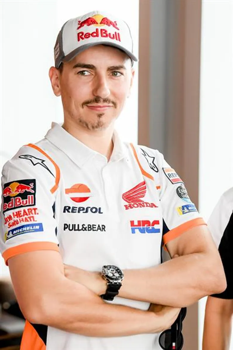 TISSOT (ทิสโซต์) ร่วมส่งกำลังใจ เชียร์ 2 แบรนด์แอมบาสเดอร์ร่วมการแข่งขัน MotoGP 2019