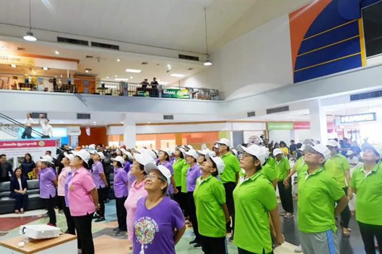 สังคมผู้สูงอายุ ดันค่าใช้จ่ายสุขภาพพุ่ง – คนเมืองเสี่ยงโรครุมเร้า กลุ่มบริษัท นัมเบอร์วัน ตอบแทนสังคม โดยร่วมมือกับเขตประเวศ