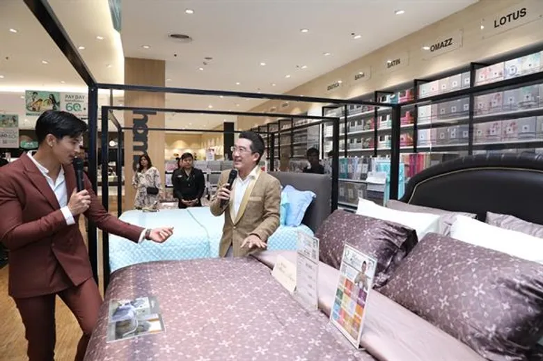 โรบินสัน ชวน 'ตูมตาม – ยุทธนา’ ร่วมไขความลับ...ทุกแบบฉบับการนอนกับเคล็ดลับสุดพีค 'มหัศจรรย์เตียงนอนเปลี่ยนชีวิต’ จากกูรูฮวงจุ้ยคนดัง 'ดร.คฑา ชินบัญชร’ ในงาน 'Robinson Mattress & Bedding Fair 2019’