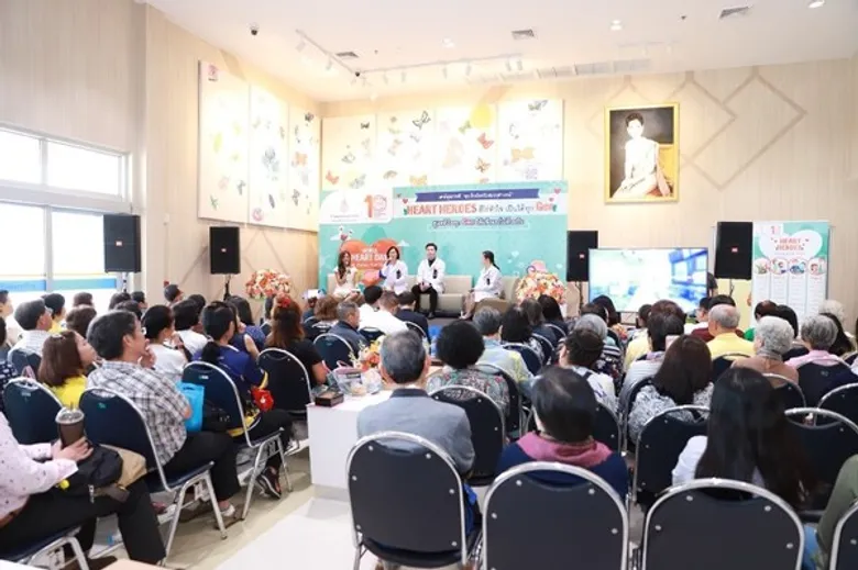 โรงพยาบาลจุฬาภรณ์ ร่วมรณรงค์วันหัวใจโลก ฮีโร่หัวใจเป็นได้ทุก Gen ชวนผู้ป่วยลิ้นหัวใจเข้าร่วมโครงการ “เปลี่ยนลิ้นหัวใจเอ-ออร์ติกเทียมผ่านสายสวน” โดยไม่เสียค่าใช้จ่าย พร้อมจัดเสวนาให้ความรู้เพื่อป้องกันโรคหัวใจกับประชาชนทุกวัย