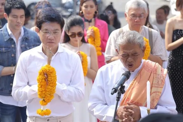 บวงสรวง “กลับไปสู่วันฝัน” ละครคุณภาพ ที่ทัพนักแสดงการันตรีความสนุก