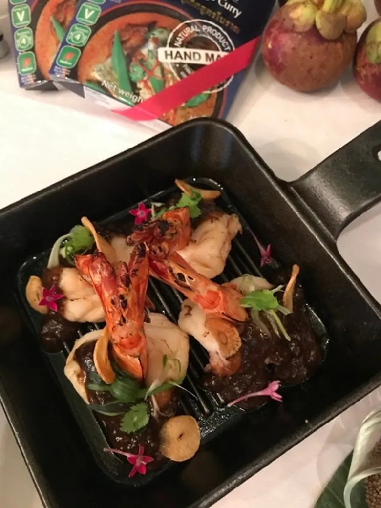 “บลู เอเลเฟ่นท์” สานต่อเจตนารมณ์ ส่งเมนู “PINK RIBBON MENU 2019” ชูวัตถุดิบ Superfoods ช่วยเหลือผู้ป่วยโรคมะเร็งเต้านม