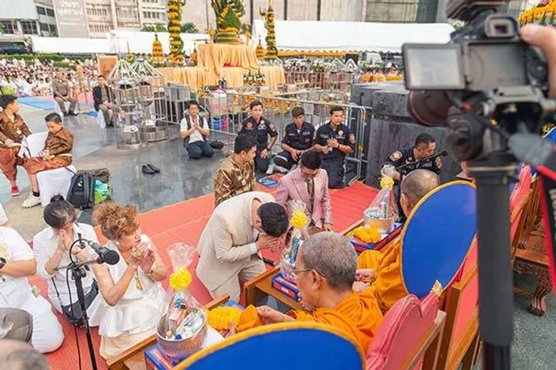 ร้านทองแท้ออโรร่า จับมือ อ.นิติกฤตย์ ออกเครื่องประดับทองคำ “เลขรวยทองมหามงคล” เรียกทรัพย์ เพิ่มโชคลาภ