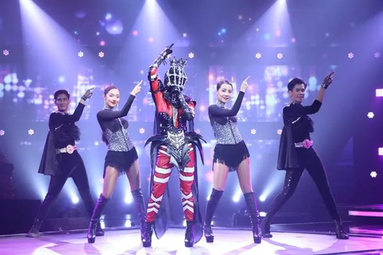 อมยิ้มไปกับความหล่อหลังถอด “หน้ากากราศีเมษ” ใน “The Mask จักรราศี” เฉลยเป็น “ไต้ฝุ่น กนกฉัตร”