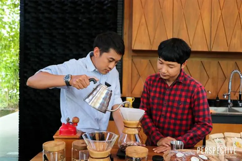ทีวีไกด์: รายการ "เปอร์สเปกทิฟ" “เปอร์ สุวิกรม” เปิดโลกกาแฟ แบรนด์ไทยระดับโลก “อาข่า อ่ามา” ตัวอย่างความสำเร็จจากคนรุ่นใหม่ที่กลับไปพัฒนาบ้านเกิด