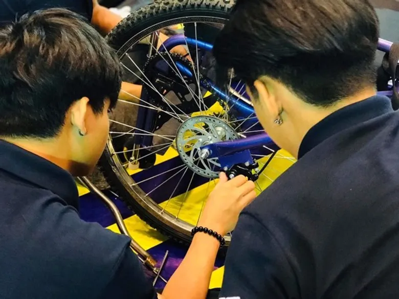 นักศึกษา DPU คว้ารางวัลรองชนะเลิศอันดับ 2 การแข่งขันการออกแบบและพัฒนา Wheel Chair รถเข็นเพื่อคนพิการ