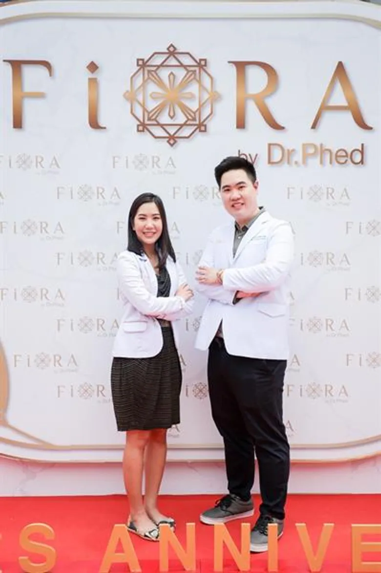 เทรนด์สวยธรรมชาติมาแรงชู “หมอเพชร” ยืนหนึ่งแห่งสมุทรสาคร “จ๊ะ-อาร์สยาม” ชมฟิออร่าฯ ปั้นหน้าเก่ง