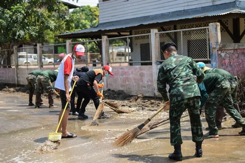 “กองทุนฮอนด้าเคียงข้างไทย” สานต่อความช่วยเหลือผู้ประสบอุทกภัยจังหวัดอุบลฯ ผนึกกำลังจิตอาสากว่า 600 ชีวิต พร้อมส่งมอบเครื่องฉีดน้ำแรงดันสูง จัดกิจกรรมฟื้นฟูพื้นที่ประสบภัยหลังน้ำท่วม