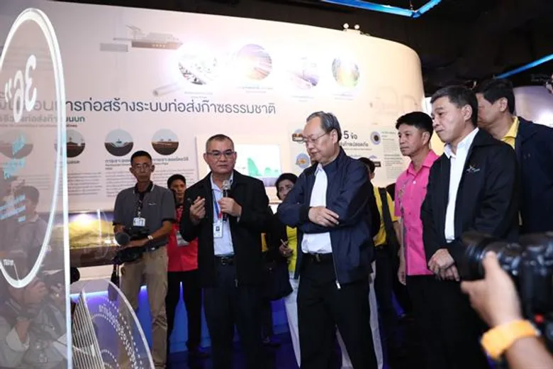 รมว.พน. เยี่ยมชมพร้อมรับฟังบรรยายสรุป ธุรกิจก๊าซธรรมชาติ ปตท.