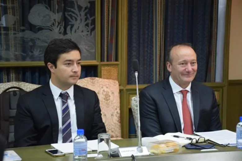 กรมประมง พร้อมเจ้าหน้าที่กรมประมง ให้การต้อนรับ Mr.Steve Trent ผู้อำนวยการมูลนิธิ Environmental Justice Foundation (EJF) จากสหภาพยุโรป