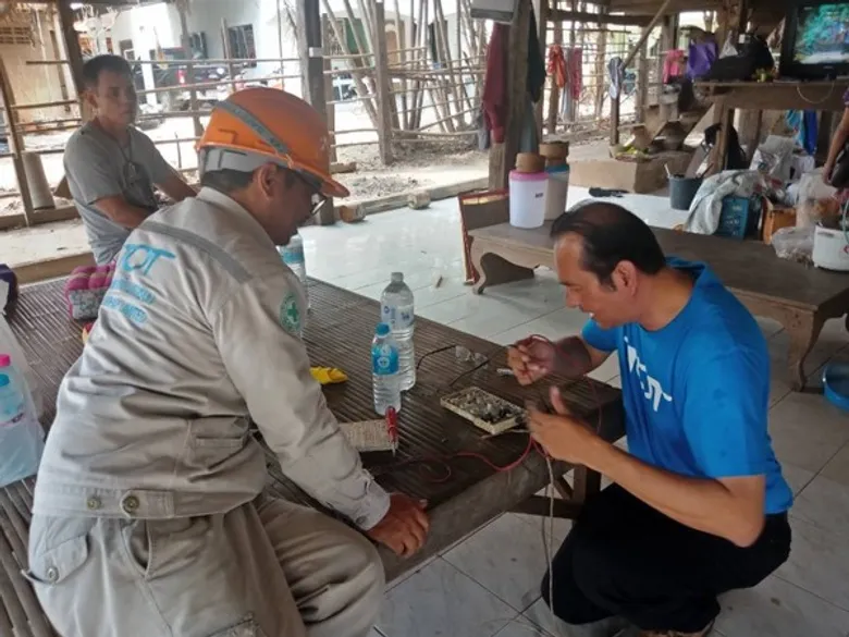ทีโอที ร่วมกับมูลนิธินายช่างไทยใจอาสา กฟภ. ทำกิจกรรมในโครงการทำดีด้วยหัวใจ ในพื้นที่ซึ่งได้รับผลกระทบจากอุทกภัย ในจังหวัดอุบลราชธานี