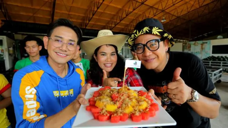 ทีวีไกด์: เจี๊ยบ-เชิญยิ้ม ยกนิ้วให้ “แกงป่าเปลือกแตงโม” เมนูแสนอร่อยสูตรเฉพาะครัวลั่นทุ่ง
