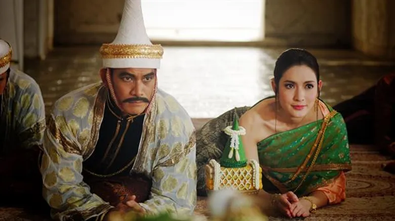 'แอฟ ทักษอร’ และ 'ตั๊ก บงกช’ คืนจออย่าง 'สง่างาม’ ใน 'ศรีอโยธยา ภาค ๒’