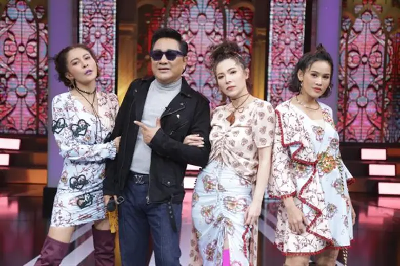 ทีวีไกด์: รายการ “หอมเล็กเป็กShow” “ญาญ่าญิ๋ง” รัก “ตุลย์” แฮปปี้ เพราะมีเคล็ดลับดี “เอกชัย” พึ่งมีดหมอแค่ทำตา นอกนั้นดูแลตัวเอง